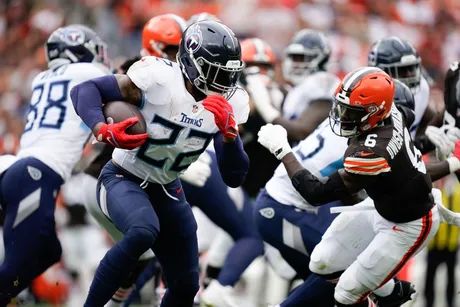 Chig Okonkwo of the Tennessee Titans against the Denver Broncos at News  Photo - Getty Images