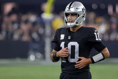 Raiders: Derek Carr and Darren Waller watch Week 2 - Silver And Black Pride