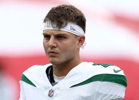 NFL Fans React To The Jets Signing Veteran Quarterback - The Spun