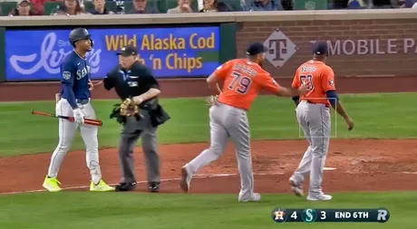 KUOW - Mariners' Julio cancels Astros pitcher after alleged homophobic taunt