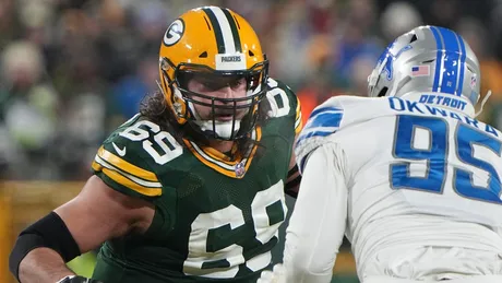 Packers News: Green Bay LT David Bakhtiari placed on IR for knee injury -  Acme Packing Company