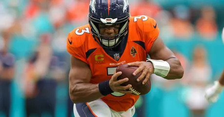 DNVR Broncos Podcast: Russell Wilson and the Denver Broncos start the Sean  Payton era with a loss to the Las Vegas Raiders