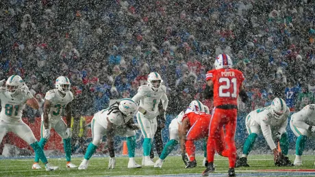 Tua Tagovailoa's new partnership with Perry Ellis another win in red-hot  2023 season - The Athletic