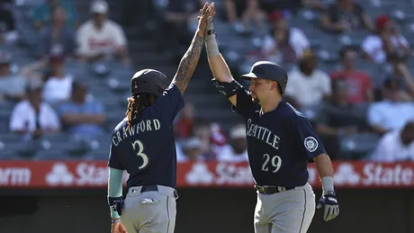 Mariners star Julio Rodriguez notches incredible HR, SB career feat not  seen since Eric Davis