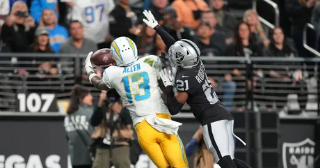 Chargers-Raiders Final Score: Bolts survive late Raiders rally 24