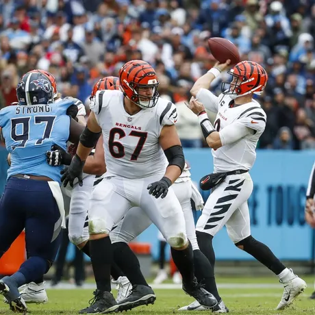 Bengals players visit cancer patient