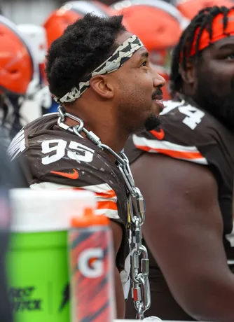 Browns Trade Pitch Pairs Myles Garrett, Danielle Hunter