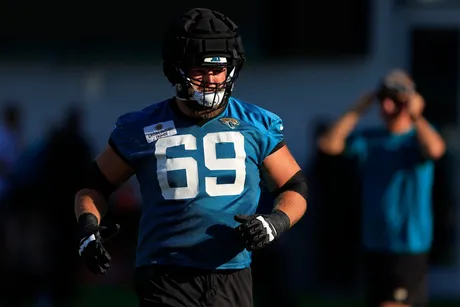 Jaguars' Tyler Shatley knows about taxes and jet lag after seven