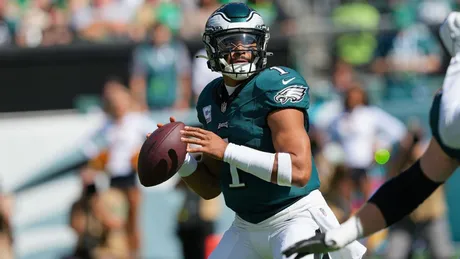 How Eagles Jalen Hurts was brilliant, awful vs. Commanders − while matching  Mahomes, Brady