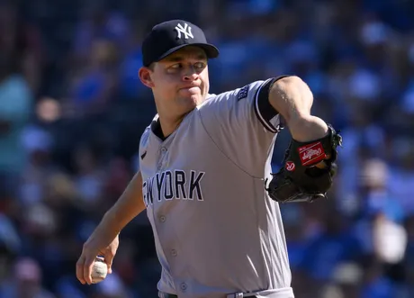 Yankees reliever Anthony Misiewicz struck in the face by a line drive  against Pirates