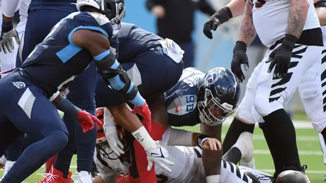 Tennessee Titans Derrick Henry RUNS WILD, Defense Adjusts on Bengals &  Andre Dillard Bounce Back