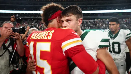 Chiefs: Patrick Mahomes' NSFW Aaron Rodgers message for Jets' Zach