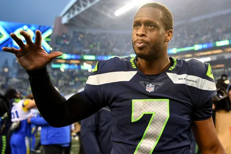 Geno Smith “Feeling Better” & Other Seahawks Injury Updates Following  Monday Night's Win Over Giants