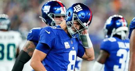 Giants Fans Loudly Booed Taylor Swift Ad at MetLife Stadium During Ugly MNF  Loss to Seahawks - Sports Illustrated