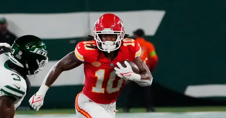 Jawaan Taylor penalty causes Chiefs safety during Sunday night matchup with  Jets - BVM Sports