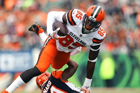 David Njoku, Cleveland Browns Tight End, Suffers Burns but Still