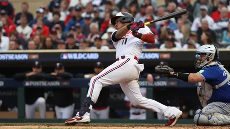 2022 MLB playoffs: Braves vs. Phillies odds, line, NLDS Game 1 picks,  predictions from proven model 