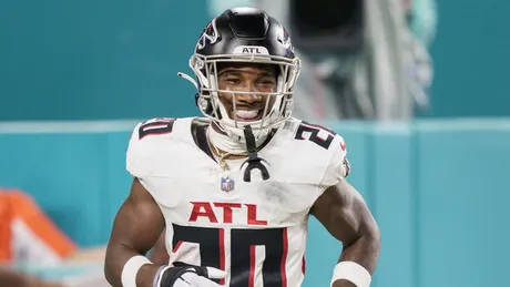 Who is set to be a 2023 free agent for the Falcons? - The Falcoholic