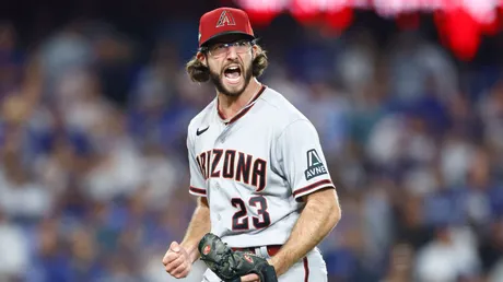 Diamondbacks jump on Dodgers' starter, beat L.A. for 2-0 lead in