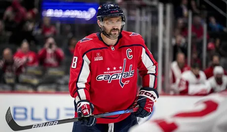 Ovechkin at 38 resumes his pursuit of Gretzky's NHL goals record