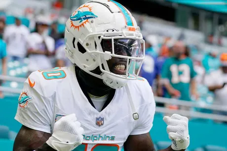 Miami Dolphins training camp 2022: Twitter updates from practice five - The  Phinsider