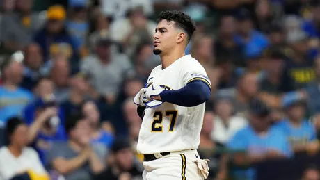 MLB Roundup: Rowdy Tellez, Brewers bury woeful Reds, Sports