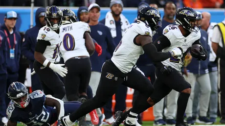 Jackson throws TD pass and Tucker kicks 6 FGs for Ravens in 24-16 win over  Titans in London