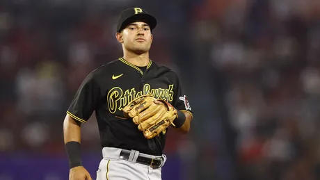 Anonymous Fan Buys $4,500 Worth Of Beer For Phillies Fans At Playoff Game