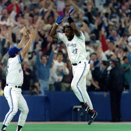 Today in Blue Jays History: Joe Carter Touches Them All - Bluebird Banter