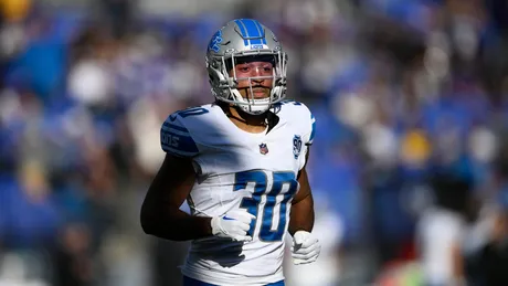 Lions lean on Jahmyr Gibbs' legs, Jared Goff's arm in 26-14 win over  offensively challenged Raiders – The Oakland Press