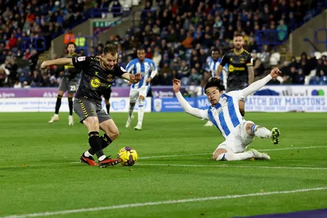 Ryan Fraser scores late Southampton winner at Millwall