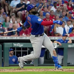 CHGO Cubs Podcast: Cubs outfielder Ian Happ joins show! - CHGO