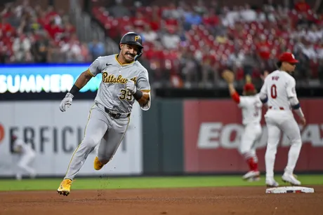 Nick Gonzales, Pirates avoid four-game sweep to Cardinals