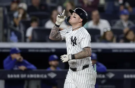 Yankees Veteran Outfielder Predicted To Leave for Rising NL Team in Free Agency