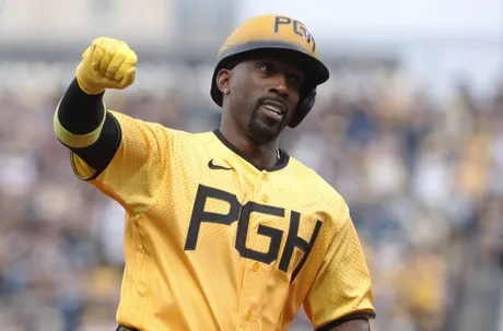 Pirates To Sign Andrew McCutchen